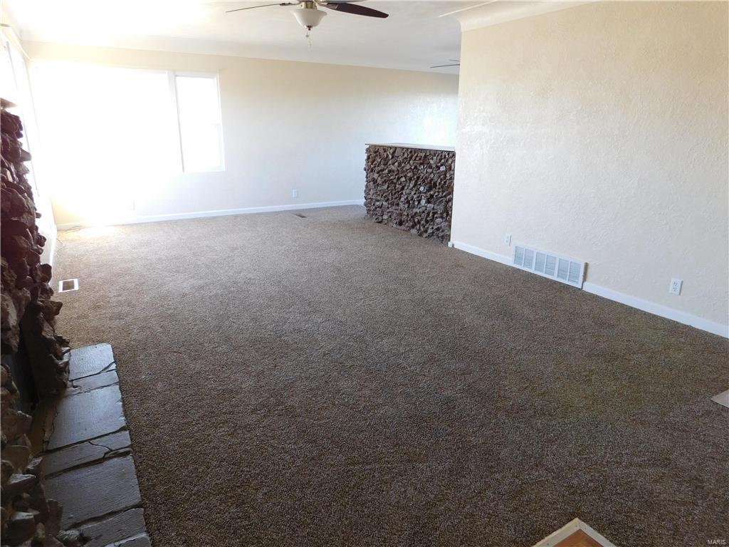 928 Sinclair Avenue South Roxana, IL 62087 - Photo 5 of 22 Gallery Image 5