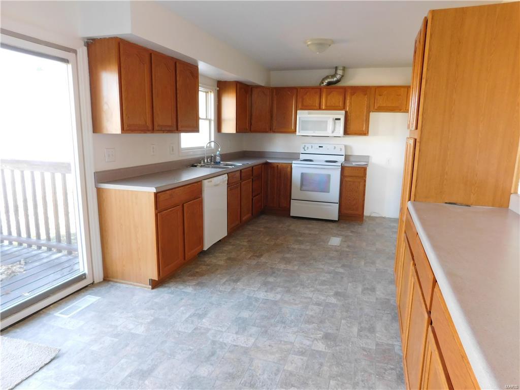 928 Sinclair Avenue South Roxana, IL 62087 - Photo 10 of 22 Gallery Image 10