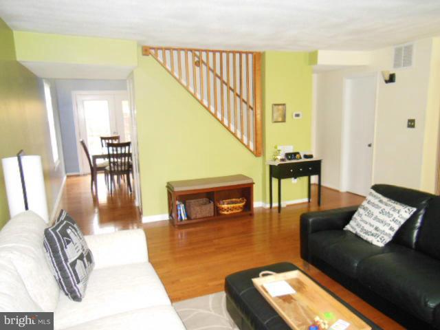 4737 Backlick Road Annandale, VA 22003 - Photo 7 of 30 Living Room