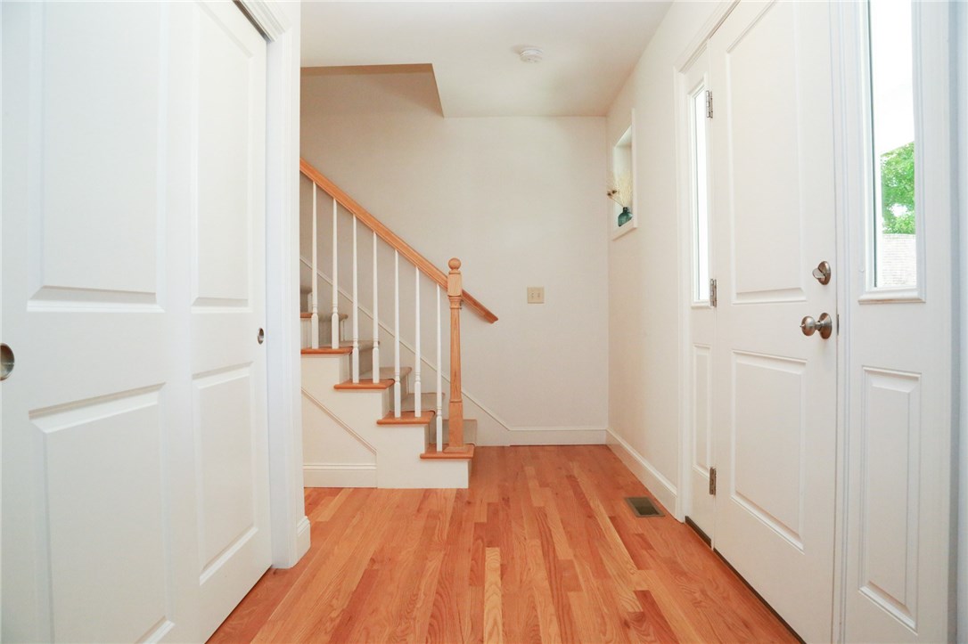 814 Great Road Lincoln, RI 02865 - Photo 6 of 29