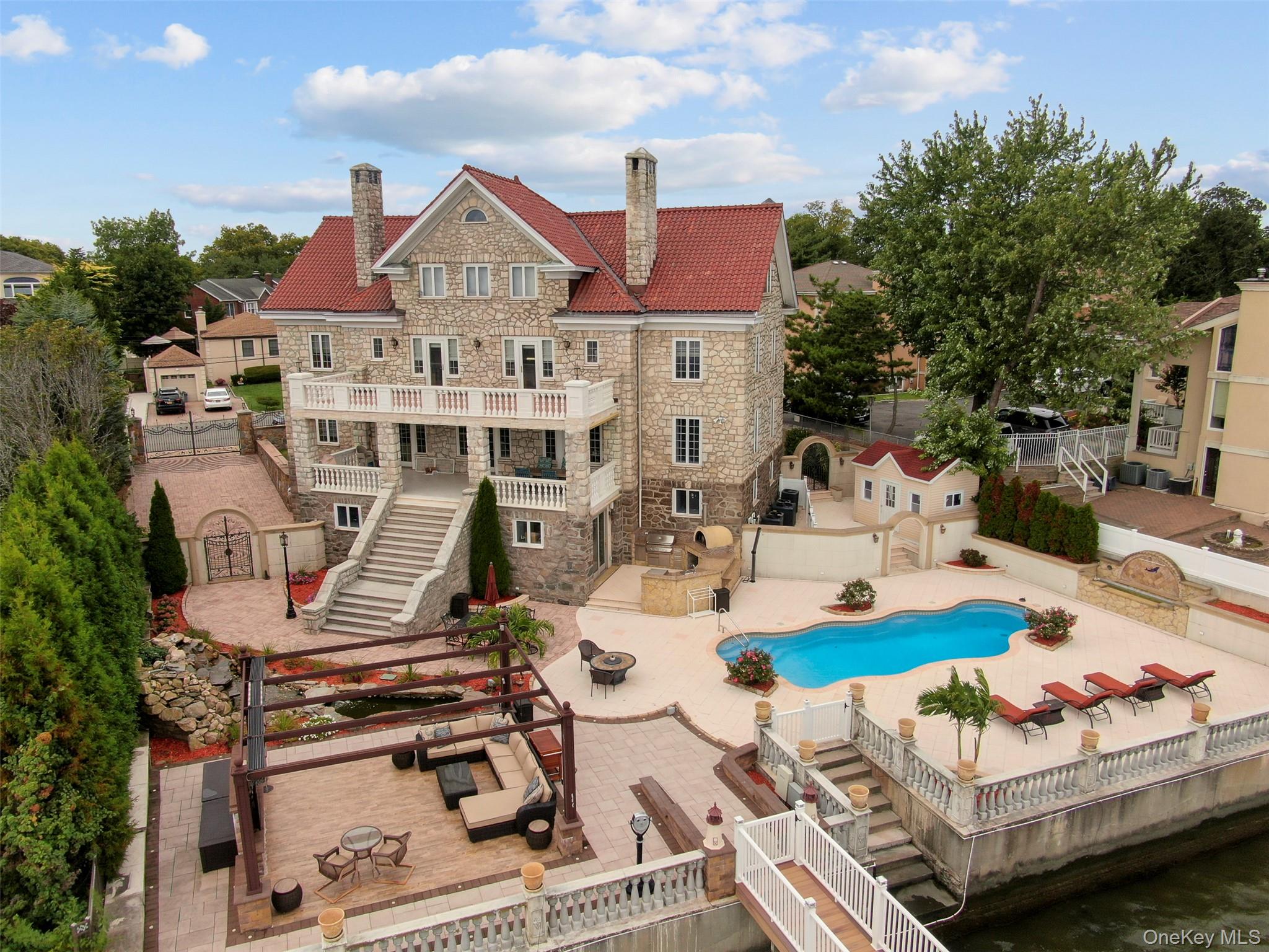 3407 Country Club Road Bronx, NY 10465 - Photo 1 of 34 Gallery Image 1