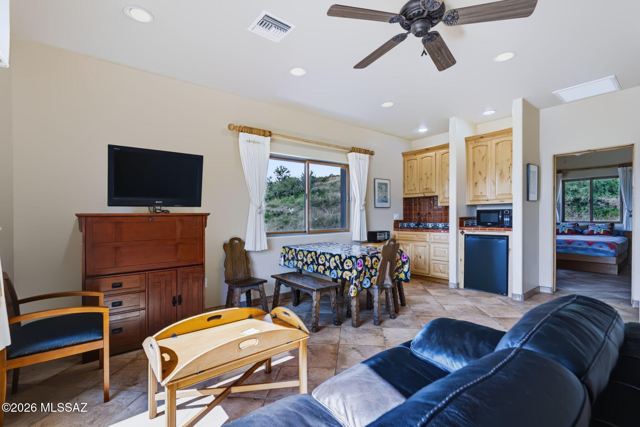 1052 Morning Star Drive Rio Rico, AZ 85648 - Photo 45 of 50 Casita living room
