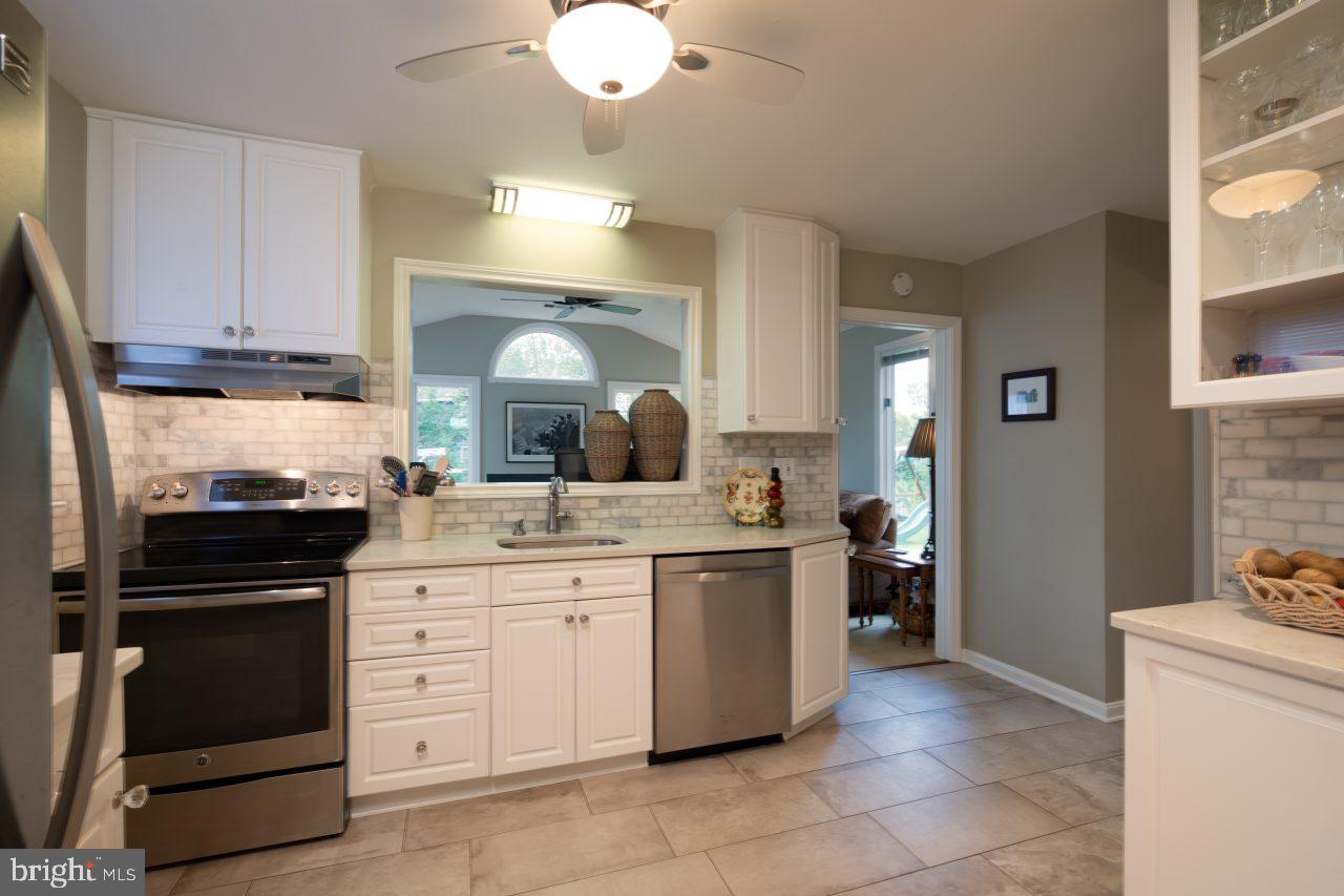 2004 Shenandoah Road Alexandria, VA 22308 - Photo 11 of 50 Kitchen totally remodeled in 2015