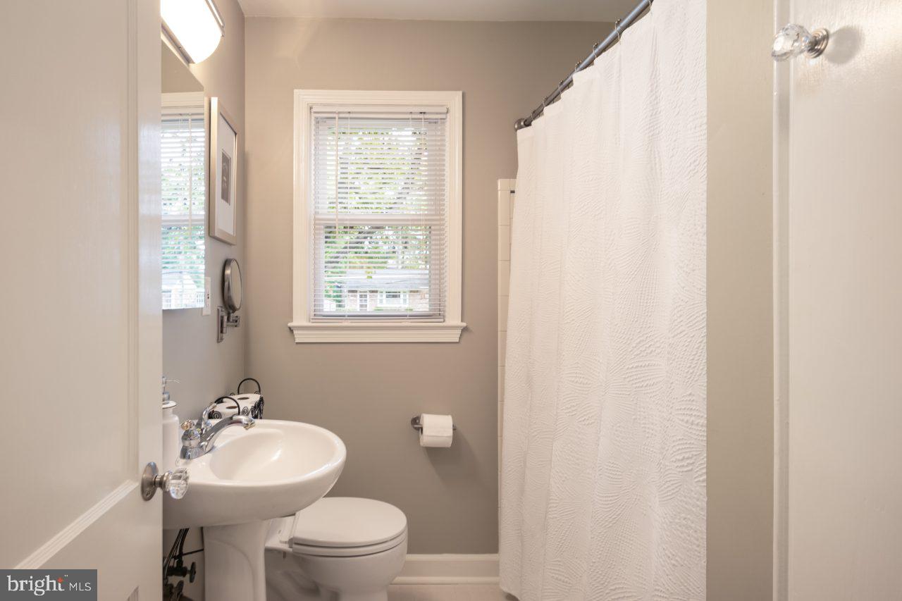 2004 Shenandoah Road Alexandria, VA 22308 - Photo 22 of 50 Updated bathroom - nothing is left to do.