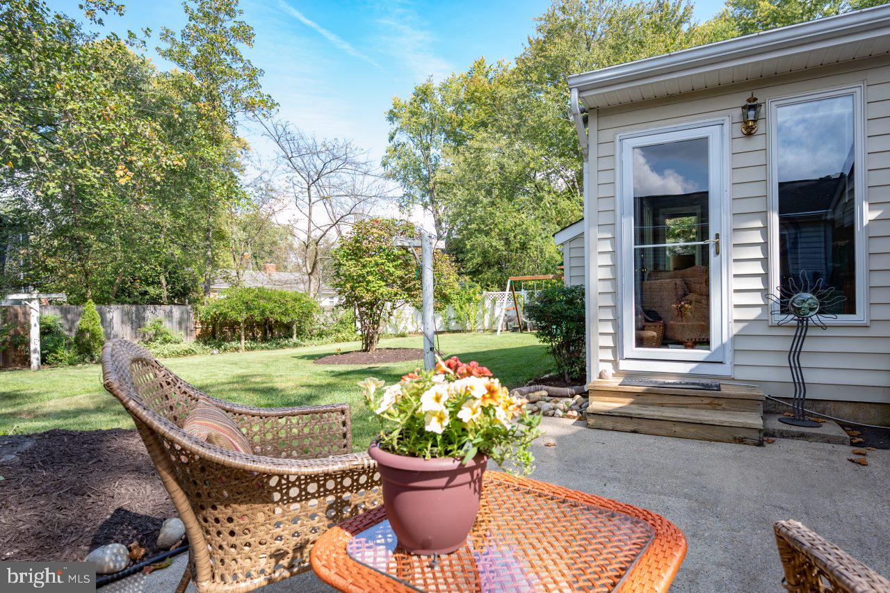2004 Shenandoah Road Alexandria, VA 22308 - Photo 4 of 50 Out back, enjoy two patio areas