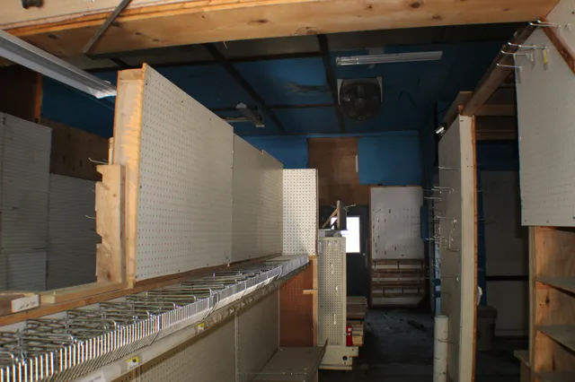 a sign that is on the wall