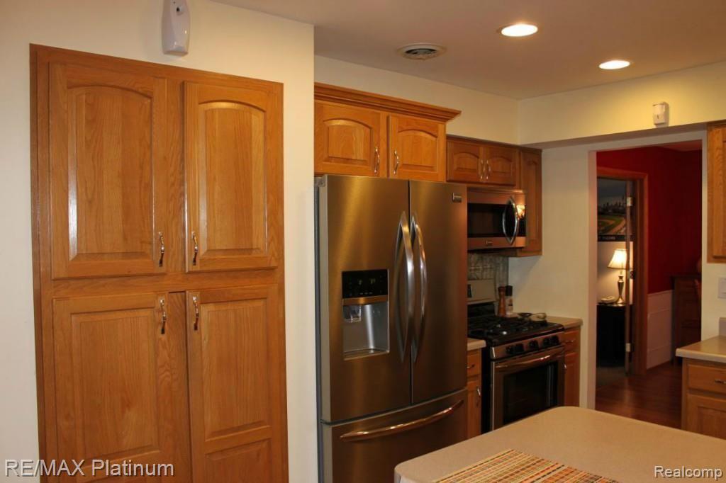 Kitchen & Pantry Area