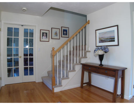 141 Saunders Road Norwood, MA 02062 - Photo 2 of 10 Gallery Image 2