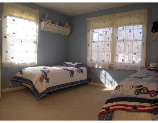 141 Saunders Road Norwood, MA 02062 - Photo 8 of 10 Gallery Image 8