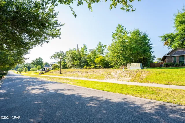 $150,000 | 154 Lake Merial Boulevard, Southport, FL 32409