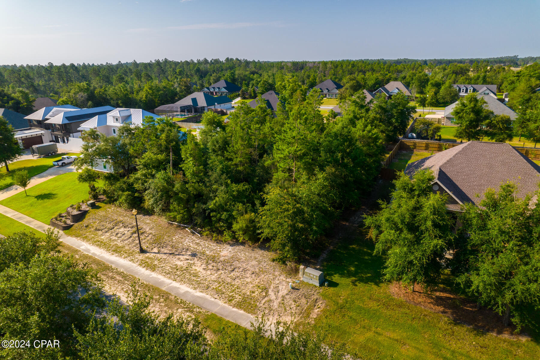 154 Lake Merial Boulevard Southport, FL 32409 - Photo 6 of 12