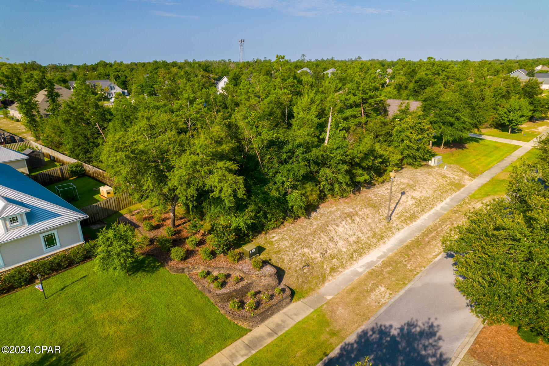 154 Lake Merial Boulevard Southport, FL 32409 - Photo 7 of 12