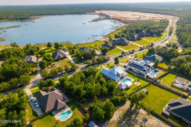 $150,000 | 154 Lake Merial Boulevard, Southport, FL 32409