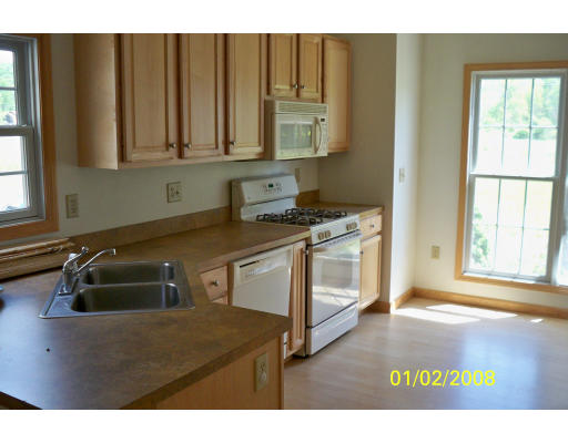 6 North Farms Road, Unit A Florence, MA 01062 - Photo 3 of 6