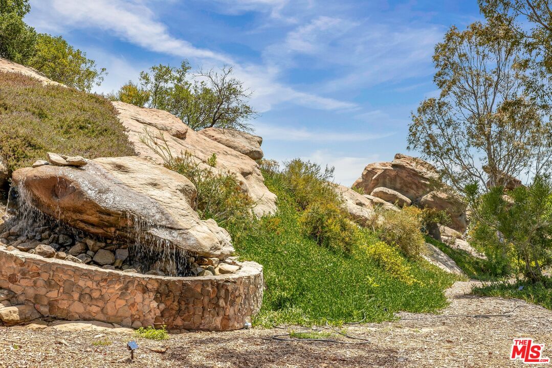7336 Studio Road West Hills, CA 91304 - Photo 39 of 56 a view of a bird bath