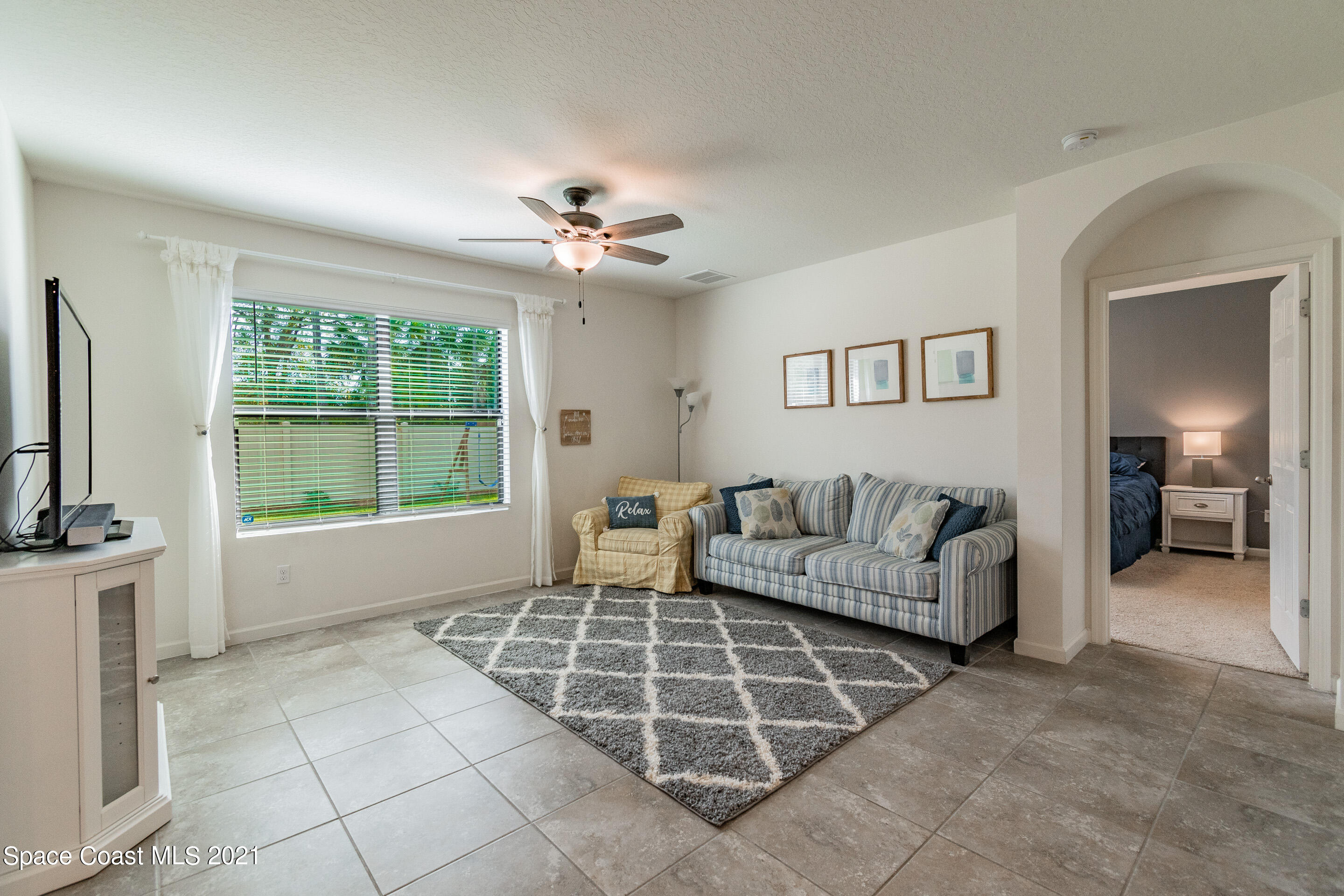 1581 Saxton Road Cocoa, FL 32926 - Photo 12 of 47 Living Room