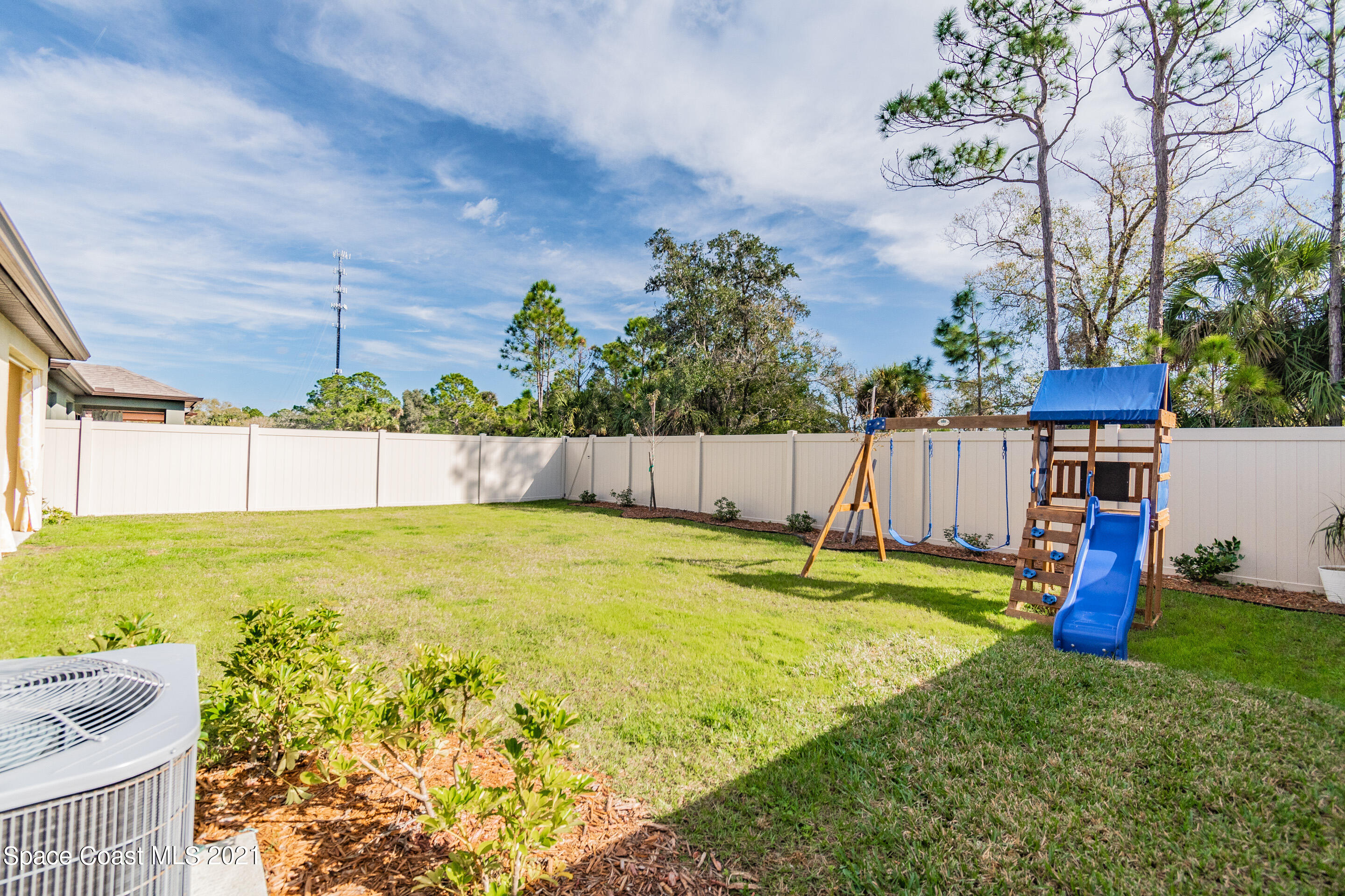 1581 Saxton Road Cocoa, FL 32926 - Photo 39 of 47 Backyard