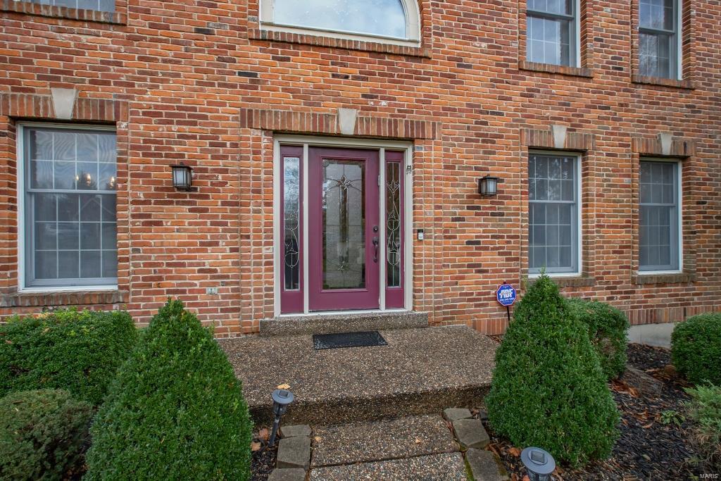 15719 Trapp Ridge Court Chesterfield, MO 63017 - Photo 2 of 52 Gallery Image 2