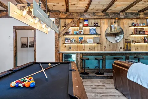 $974,900 | 18480 County Road 446, Lindale, TX 75771