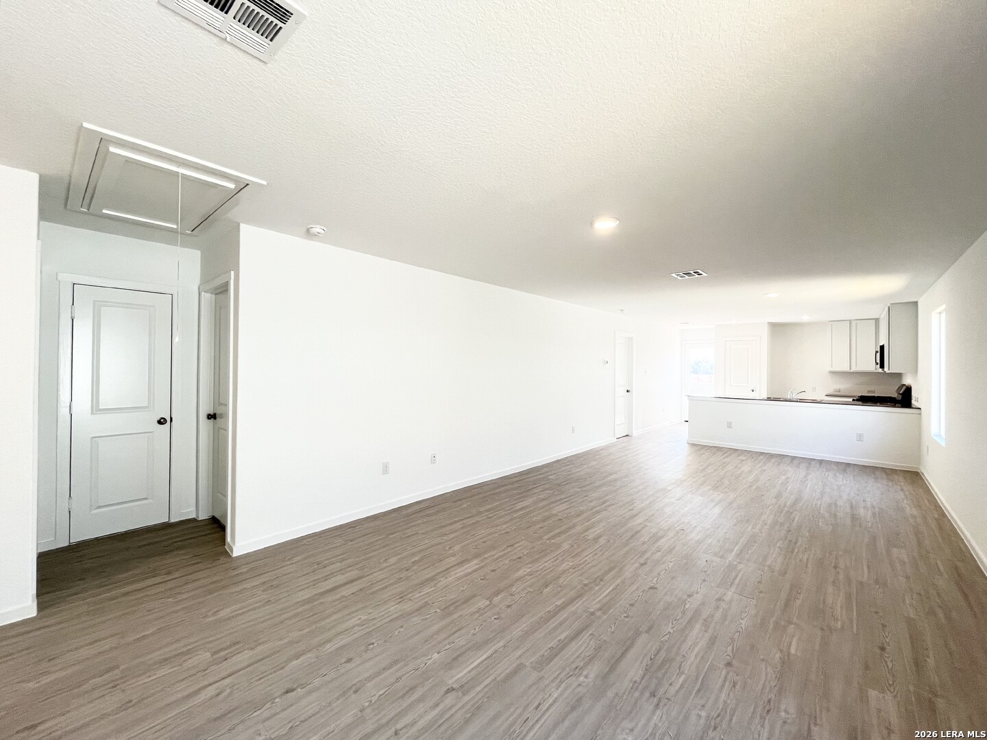 268 Cowboy Ridge Pleasanton, TX 78064 - Photo 7 of 36