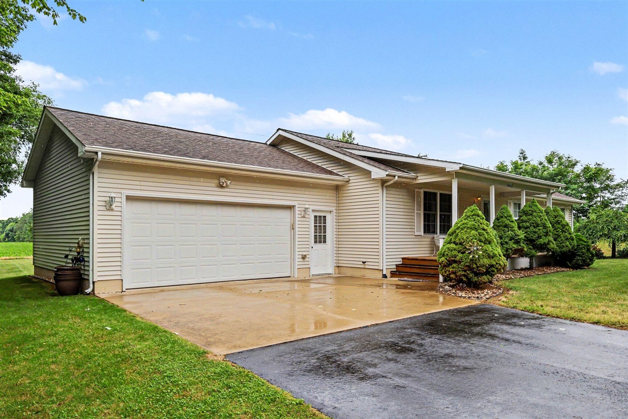 1632 South Parma Road Parma, MI 49269 - Photo 1 of 27
