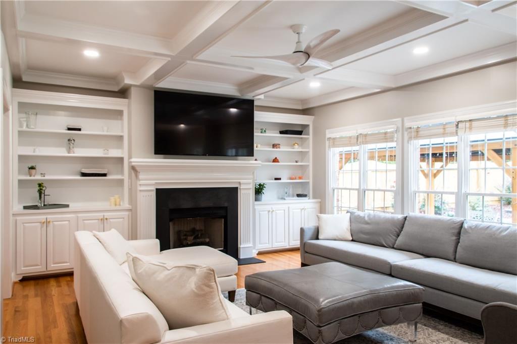 4330 Greenbrier Farm Road Winston-Salem, NC 27106 - Photo 2 of 36