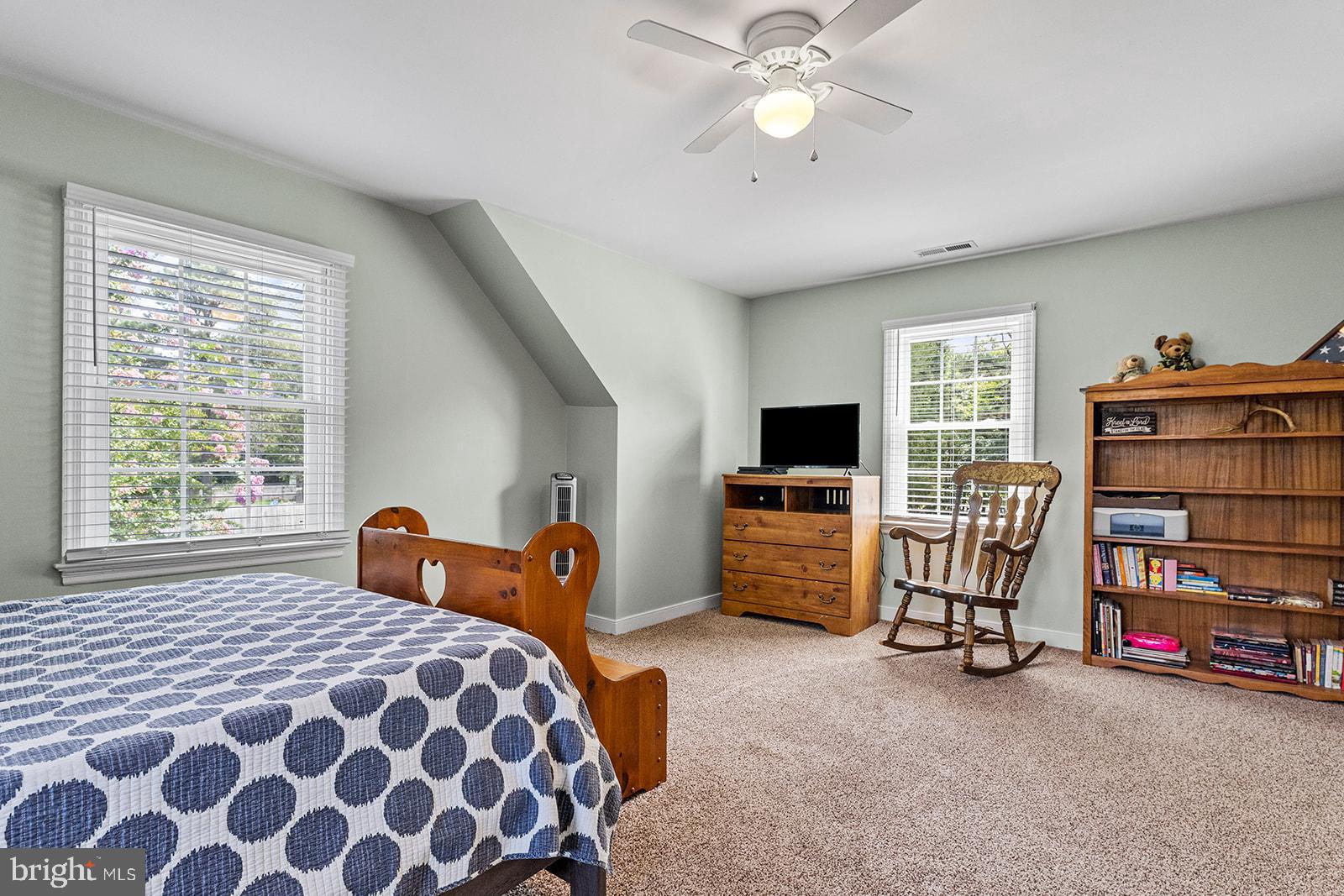 194 Poplar Road Aylett, VA 23009 - Photo 22 of 32 Bedroom 3 (upper level)