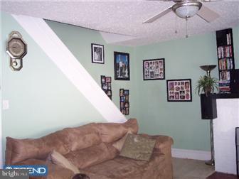 407 Friedensburg Road Reading, PA 19606 - Photo 8 of 12 Living Room