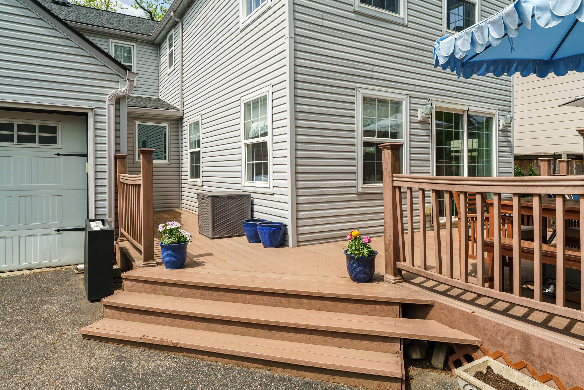284 South Stanwood Road Columbus, OH 43209 - Photo 53 of 60 Deck