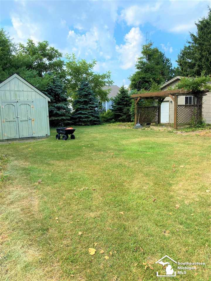 4235 Clegg Road Lambertville, MI 48144 - Photo 29 of 30 50020004-28.JPG