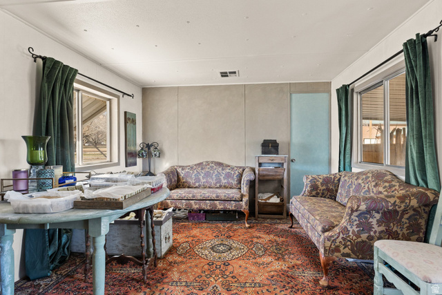 83 West 100 South Virgin, UT 84779 - Photo 23 of 35 View of living room