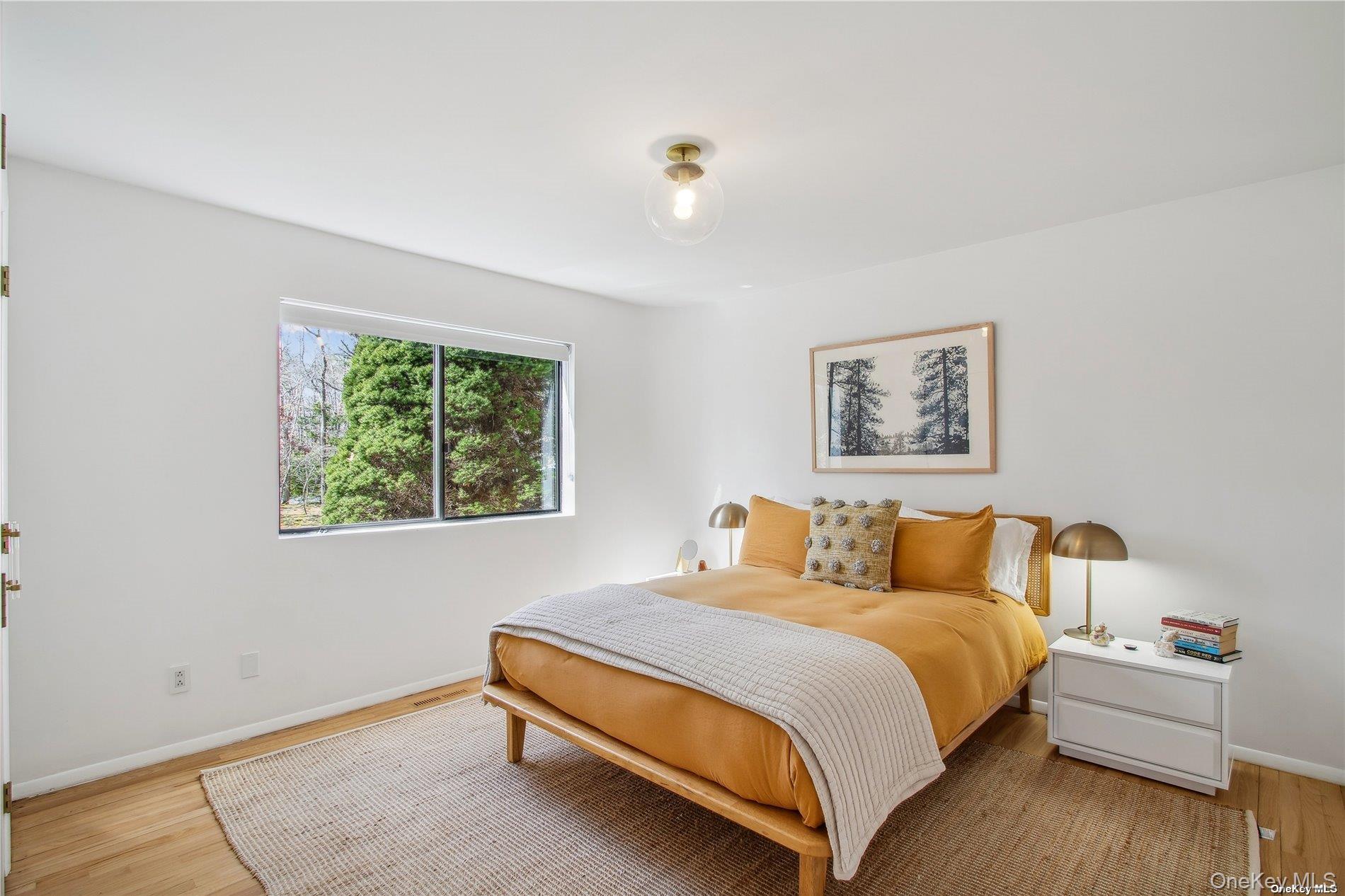 8 Deer Path Quogue, NY 11959 - Photo 11 of 23 Guest BR