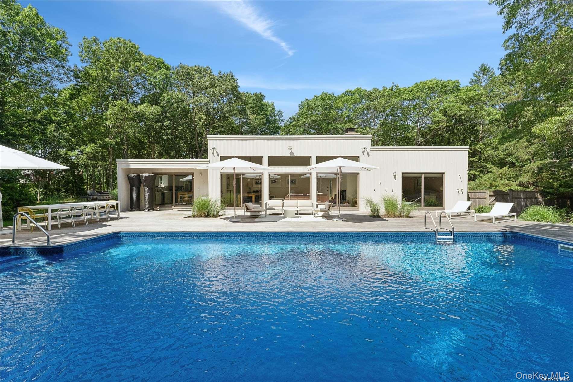 8 Deer Path Quogue, NY 11959 - Photo 18 of 23