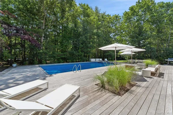 $25,000 | 8 Deer Path, Quogue, NY 11959