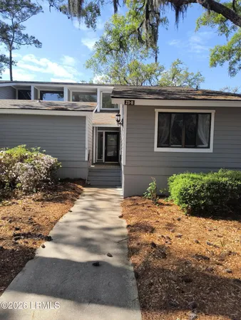 $1,800 | 23 Colony Gardens Road, Unit B, Beaufort, SC 29907