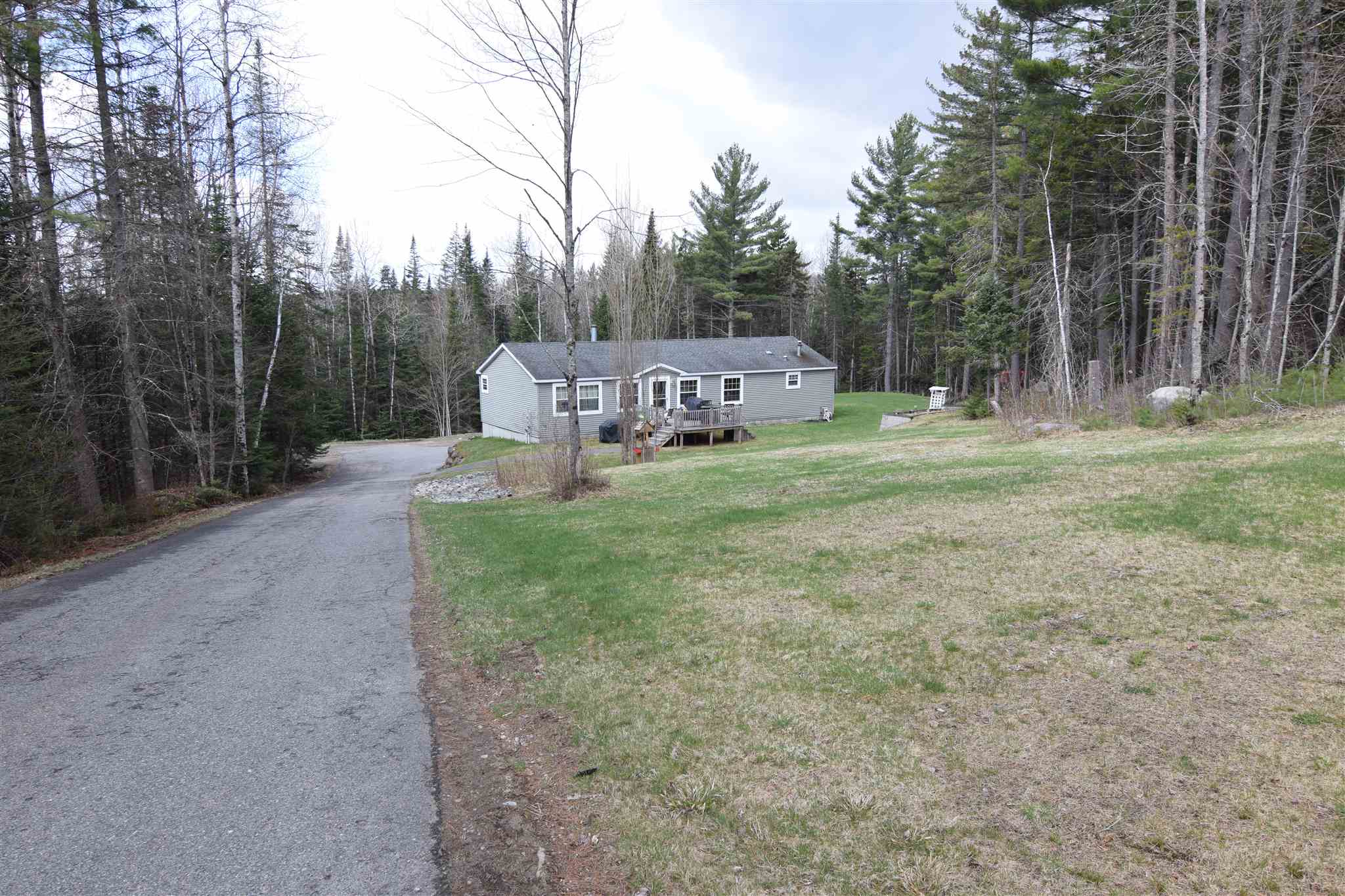 1653 Maple Street Bethlehem, NH 03574 - Photo 2 of 32 Gallery Image 2