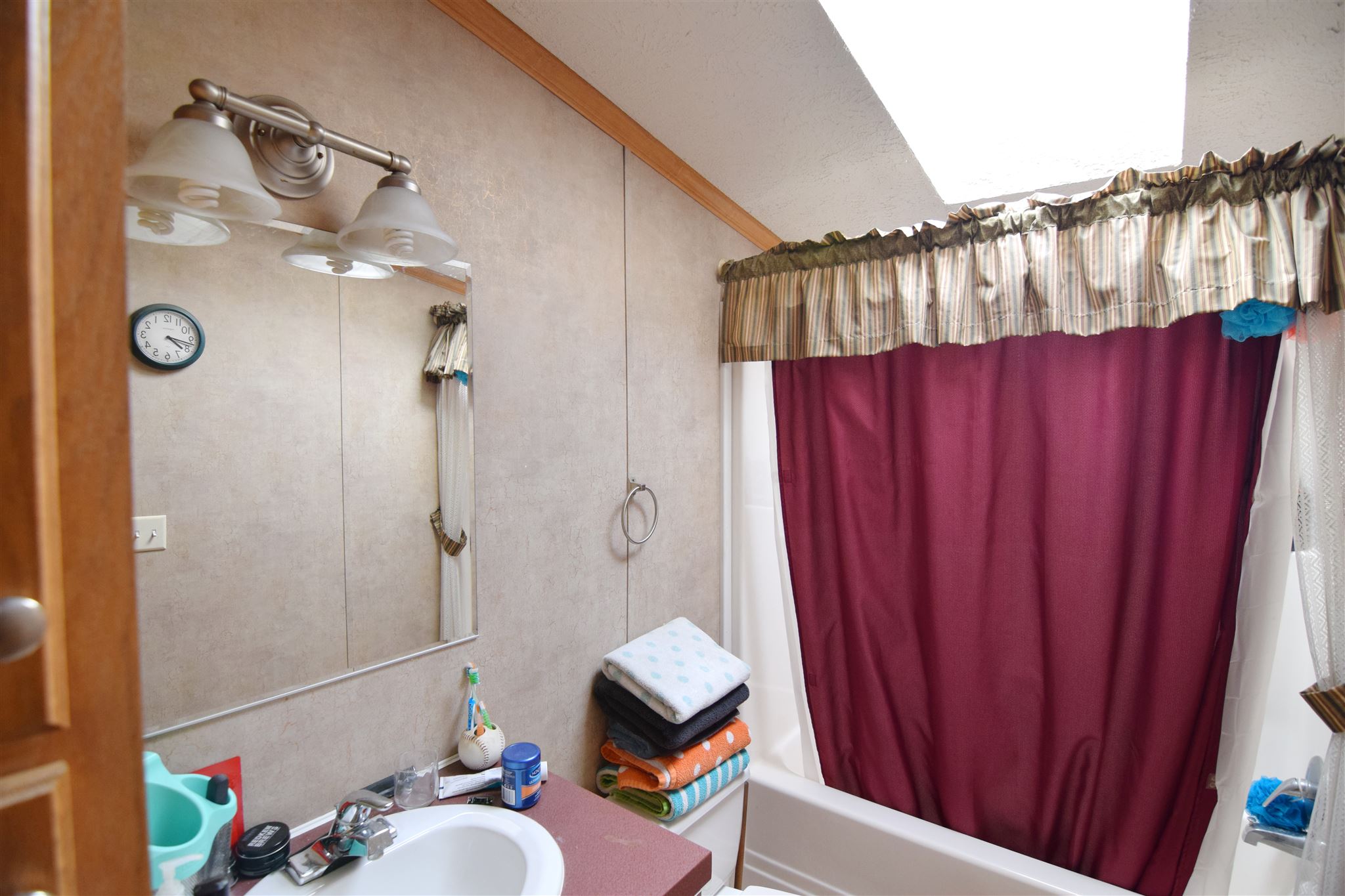 1653 Maple Street Bethlehem, NH 03574 - Photo 30 of 32 Gallery Image 30