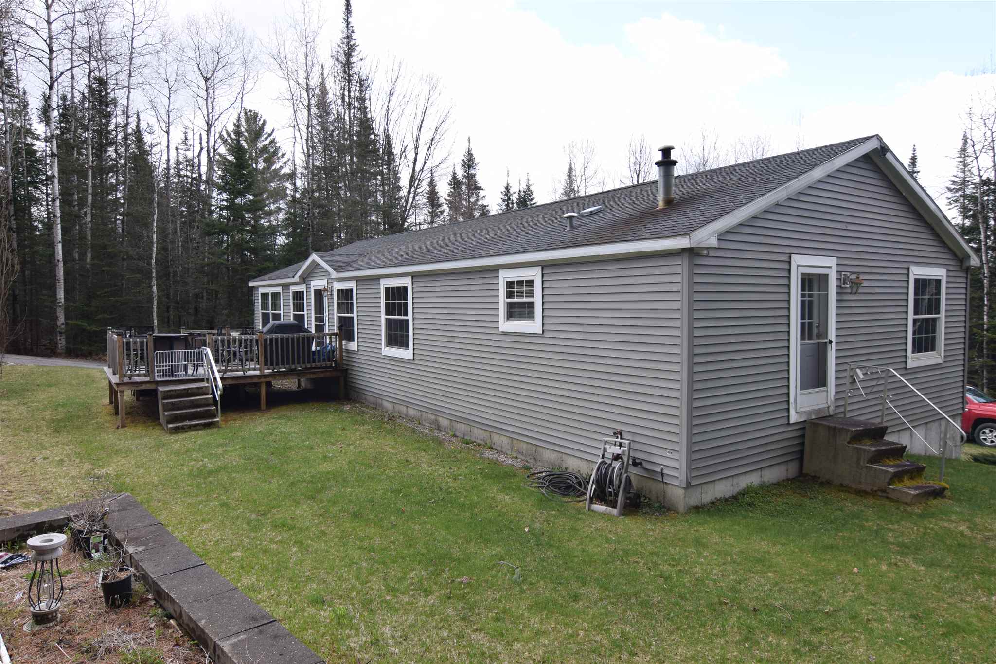 1653 Maple Street Bethlehem, NH 03574 - Photo 4 of 32 Gallery Image 4