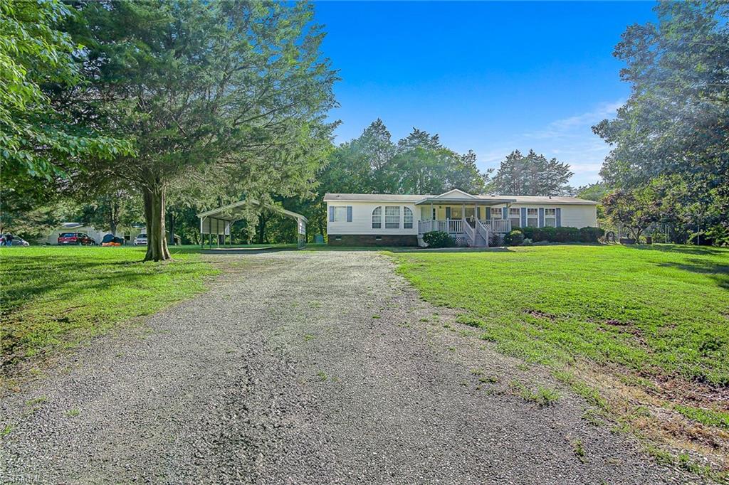 425 Knotty Pine Circle Salisbury, NC 28146 - Photo 3 of 50