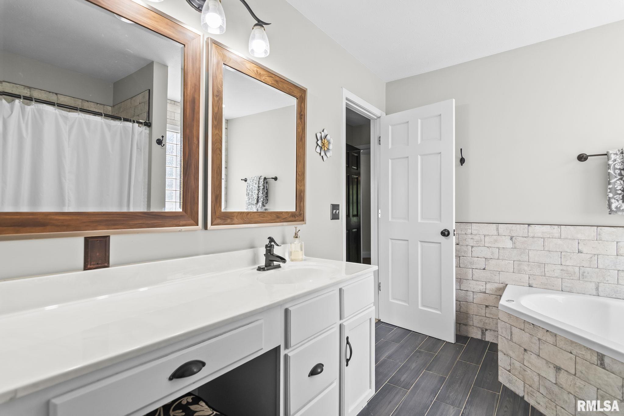2413 Gander Road Springfield, IL 62711 - Photo 23 of 37