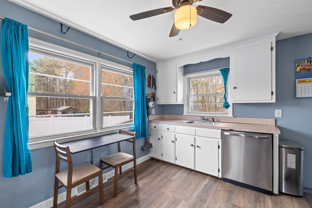 102 Brookside Road Rockland, MA 02370 - Photo 5 of 42