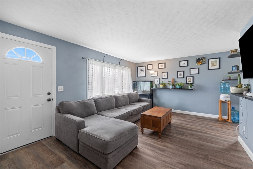 102 Brookside Road Rockland, MA 02370 - Photo 8 of 42