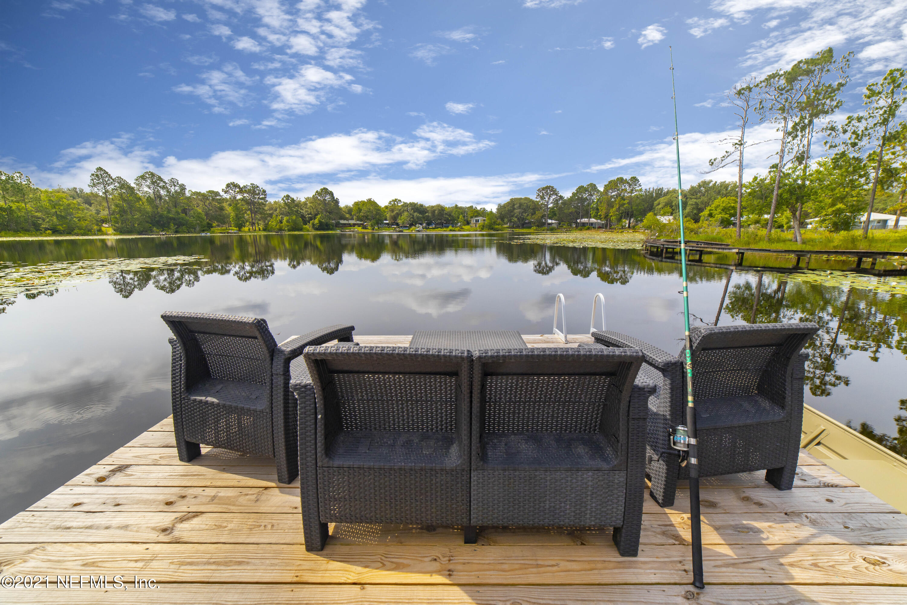 283 Old Woods Rd, Interlachen, Florida