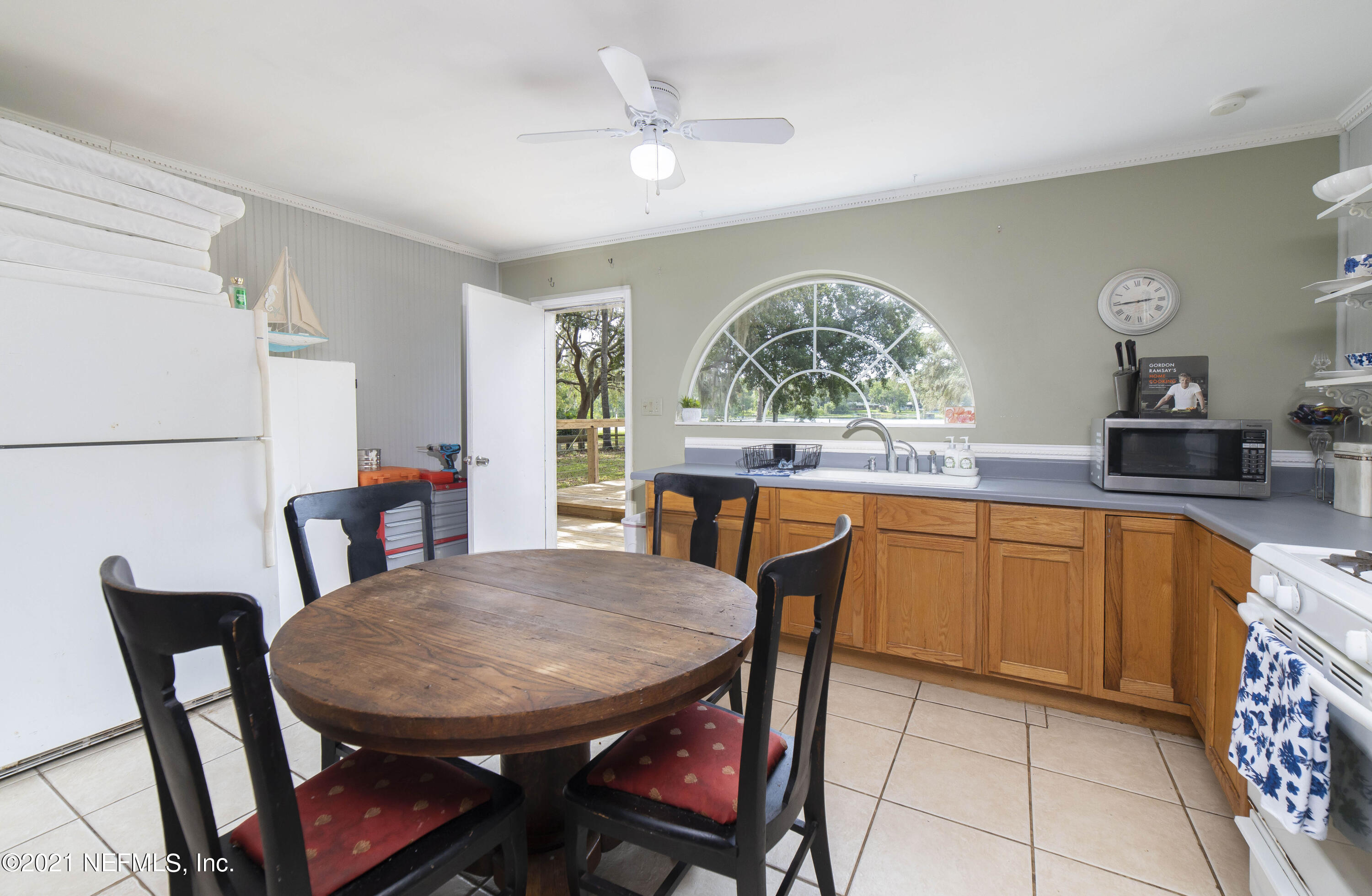 283 Old Woods Road Interlachen, FL 32148 - Photo 12 of 38 283 Old Woods Rd, Interlachen, Florida