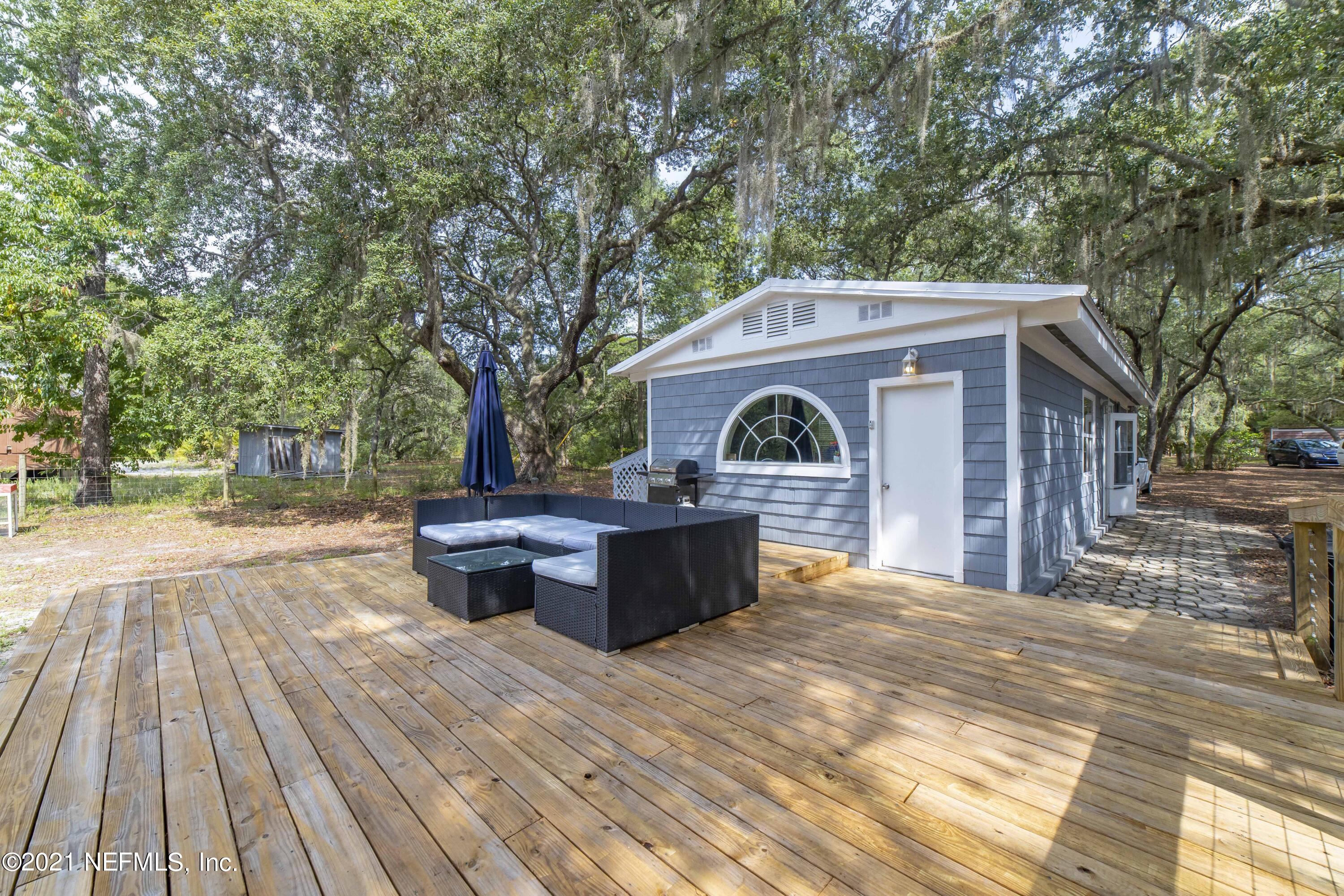 283 Old Woods Road Interlachen, FL 32148 - Photo 2 of 38 283 Old Woods Rd, Interlachen, Florida