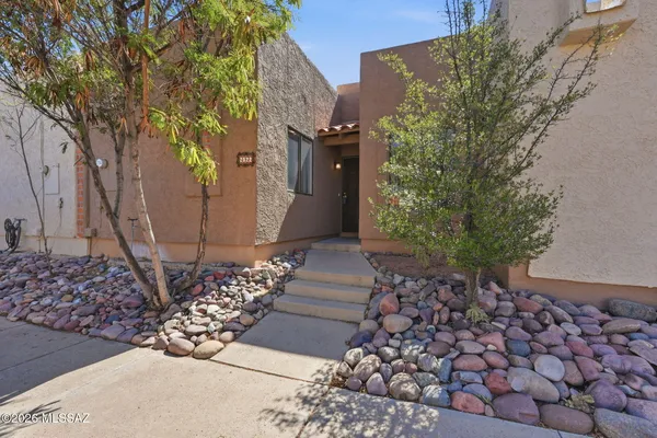 $265,000 | 2522 North Ironwood Ridge Drive, Tucson, AZ 85745