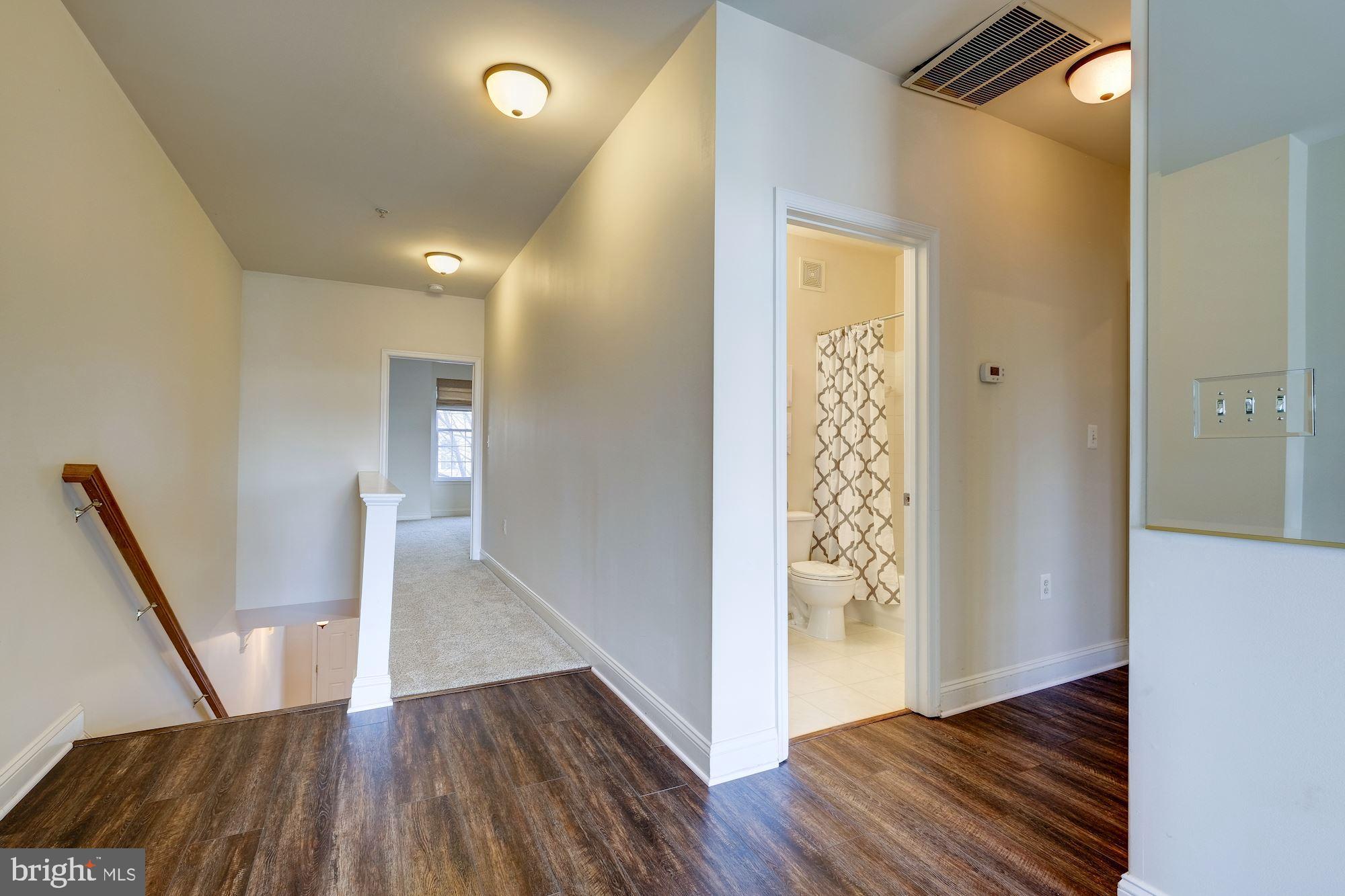 117 Bucksfield Road Gaithersburg, MD 20878 - Photo 10 of 29 Upper level landing