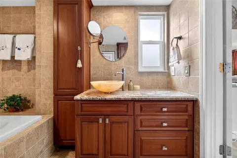 $385,000 | 1065 Eden Isle Boulevard Northeast, Unit 2, St. Petersburg, FL 33704