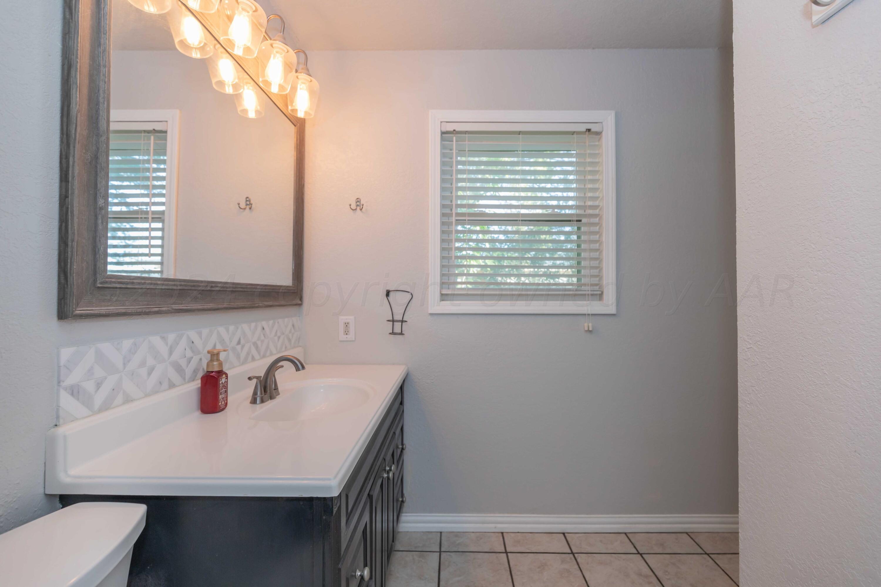 11809 Lazy B Road Amarillo, TX 79118 - Photo 20 of 53 MASTER BATH VIEW 3