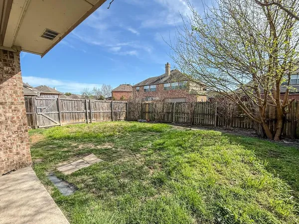 $2,800 | 8014 Amesbury Lane, Rowlett, TX 75089